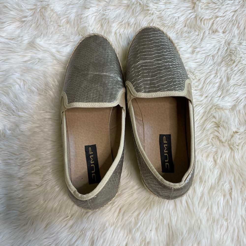 JUMP Silver Metallic Espadrille Flats 38 - Picture 2 of 6